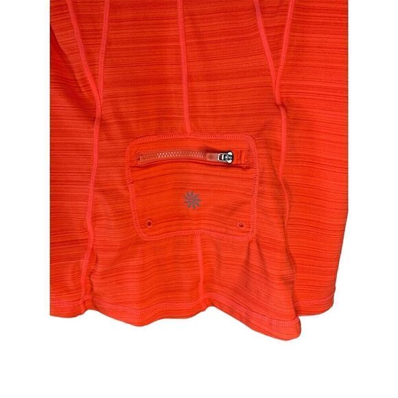 Athleta Workout Shirt, Front Zip, Back Pocket Size XS - Picture 3 of 4